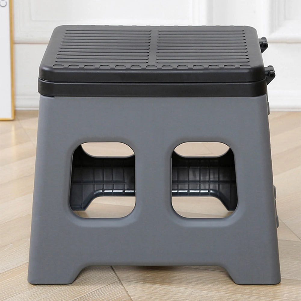 Portable Camping Toilet – Foldable Collapsible Potty with Lid for Camping, Travel & Emergency Use