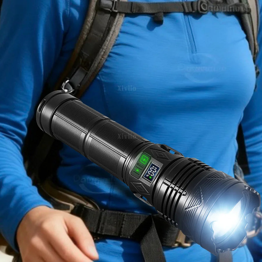 Linterna táctica LED — Linterna de mano con zoom recargable por USB para camping y supervivencia